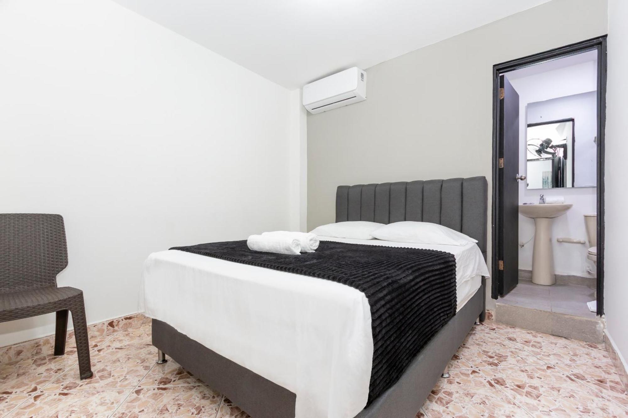 Hotel De Leon Estadio Medellín Dış mekan fotoğraf