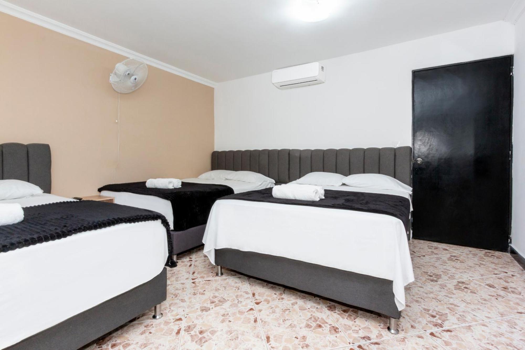 Hotel De Leon Estadio Medellín Dış mekan fotoğraf