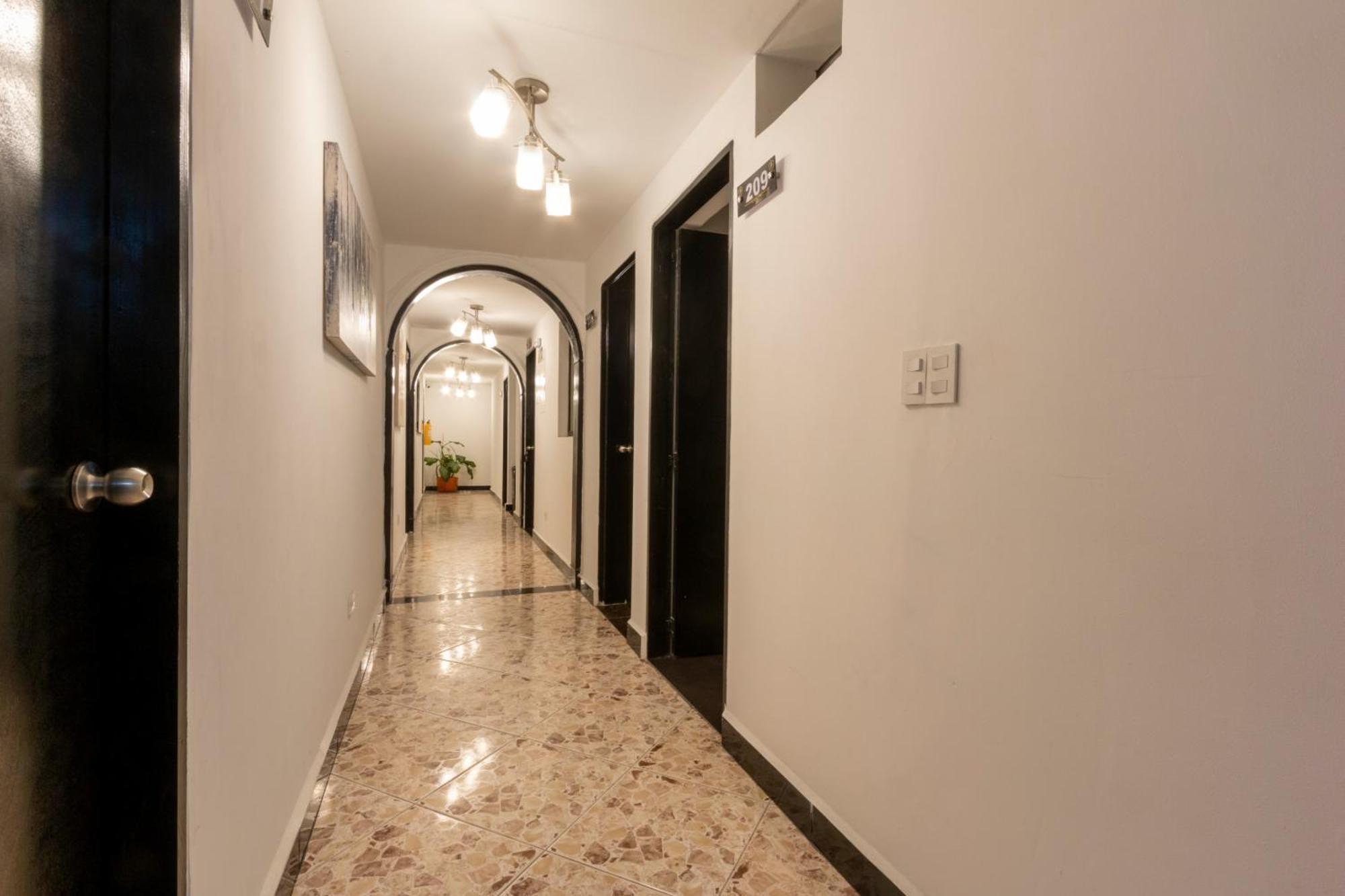 Hotel De Leon Estadio Medellín Dış mekan fotoğraf