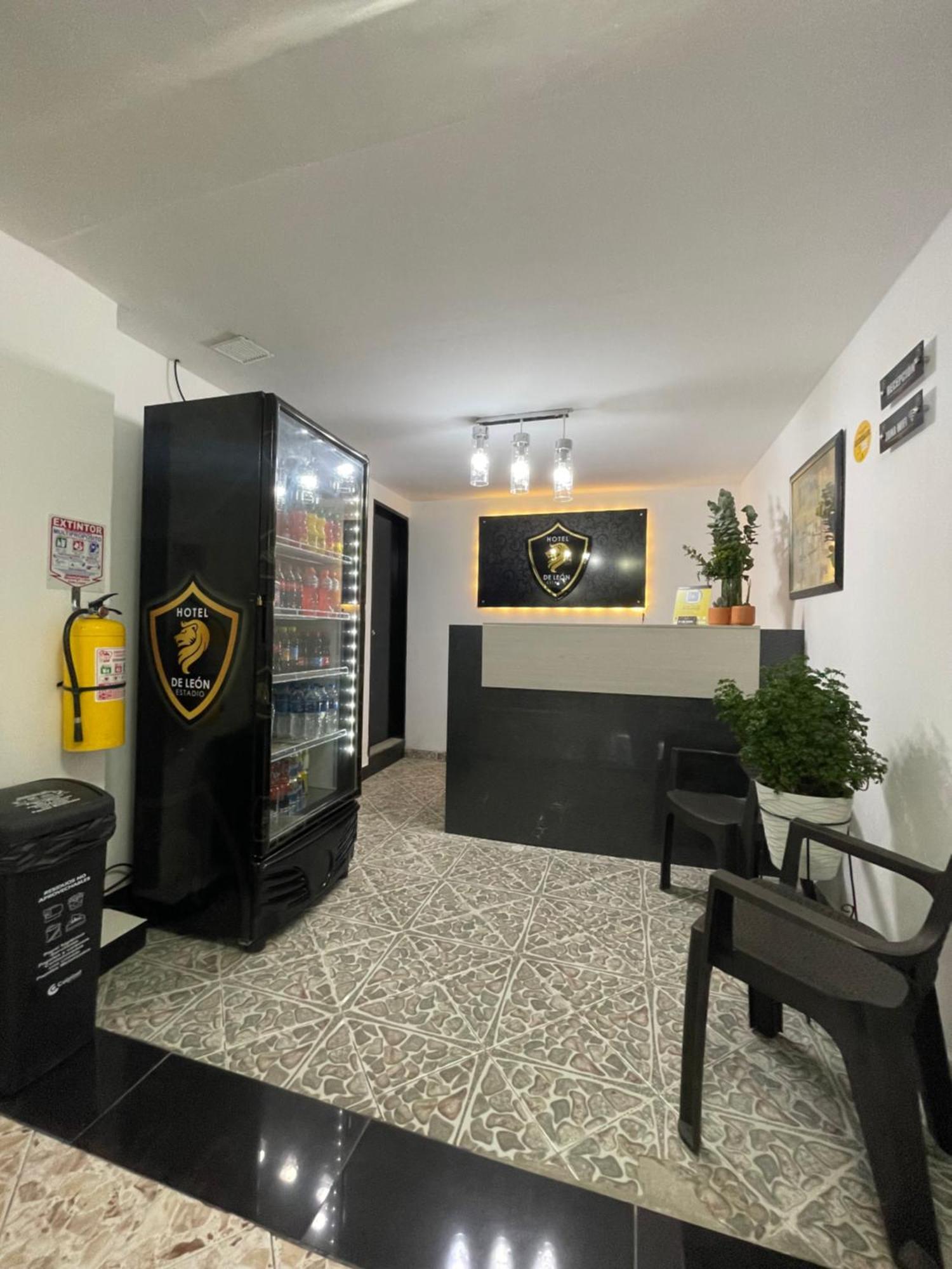 Hotel De Leon Estadio Medellín Dış mekan fotoğraf