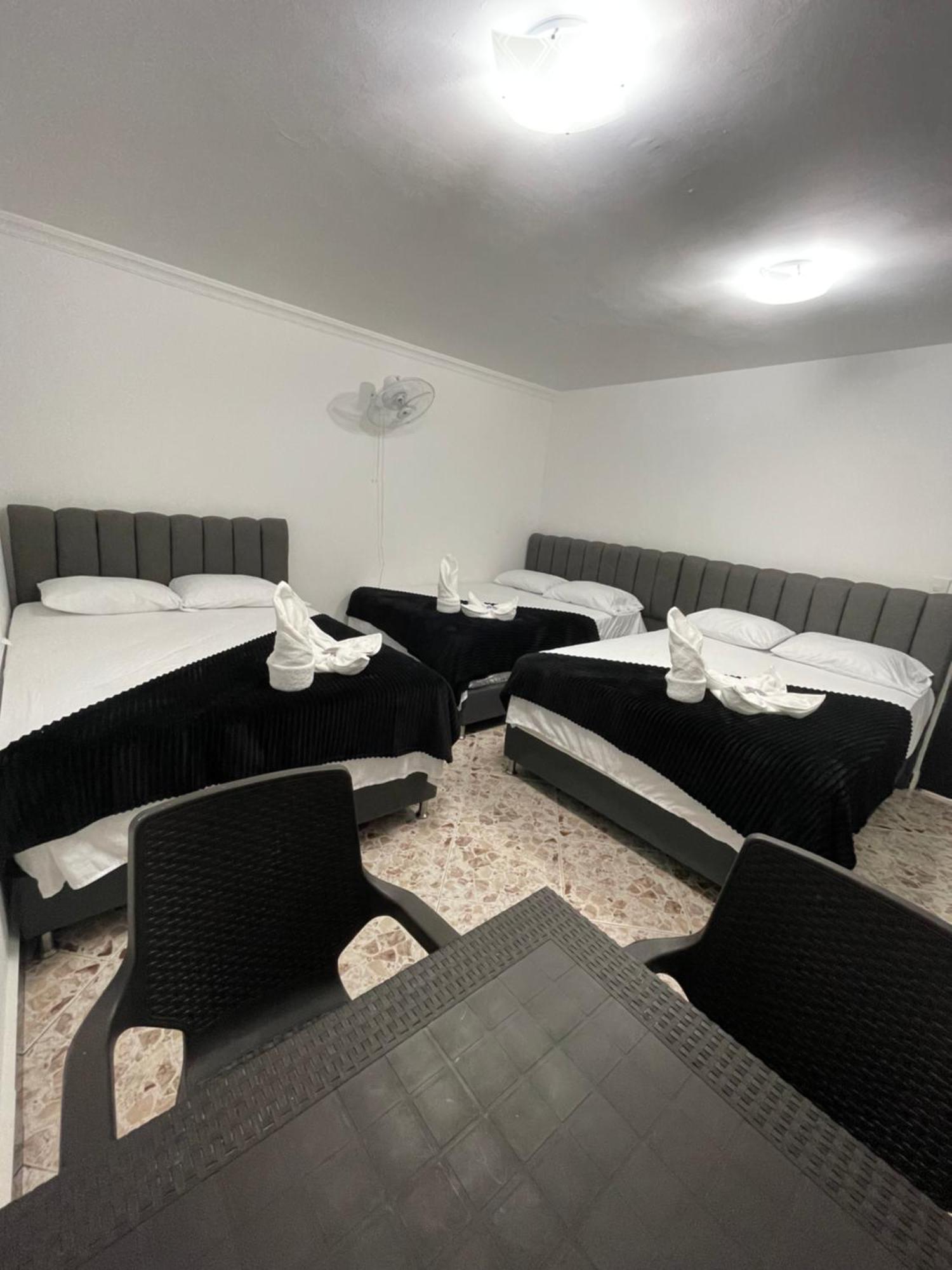 Hotel De Leon Estadio Medellín Dış mekan fotoğraf